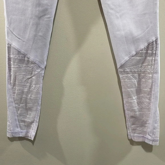 Victoria’s Sport Knockout By Victoria’s Secret Lavender with Pockets S - Picture 7 of 16